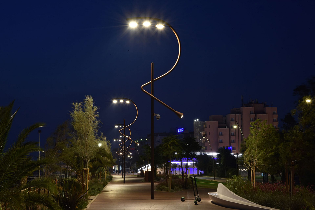P_Custom_Lighting_Rimini_New-seafront_secondo-slideshow_web_05-1-scaled 1